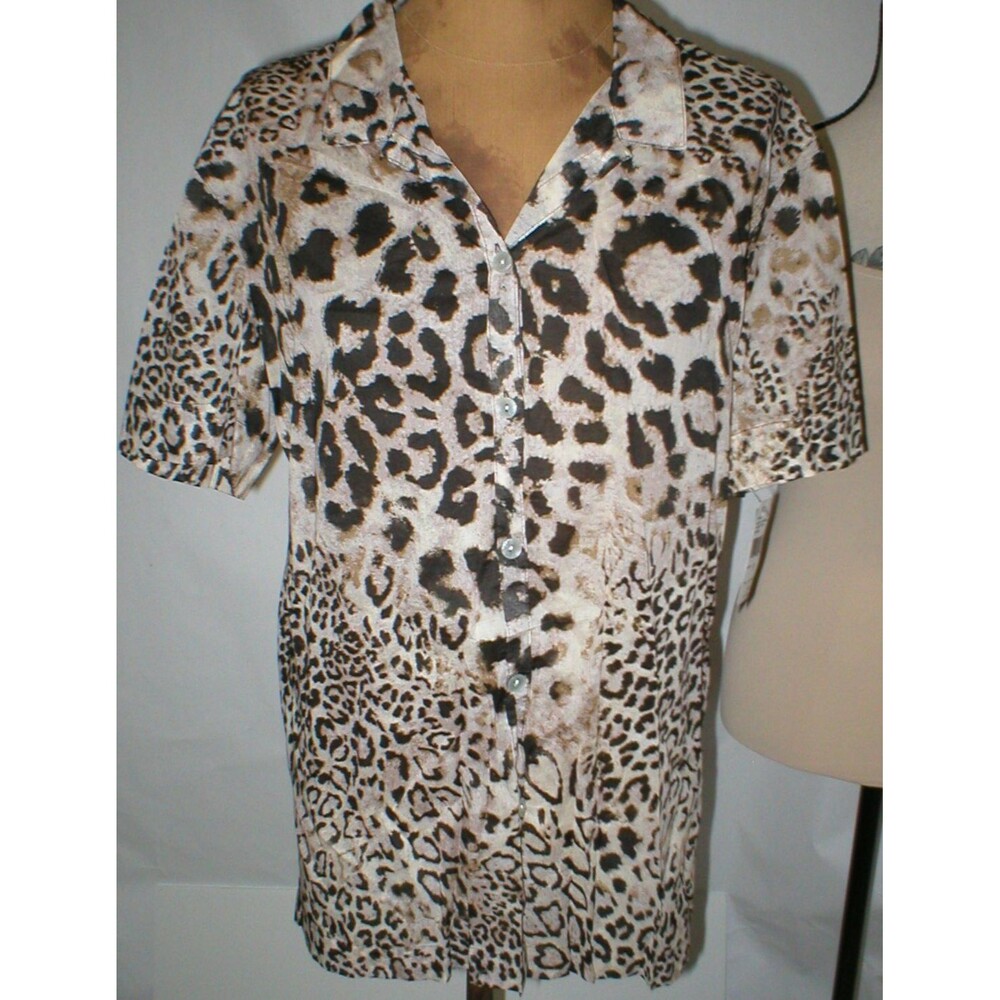 NWT New Natori Blouse Top M Cheetah Womens Tan Brown Button Up Cotton Lightweigh